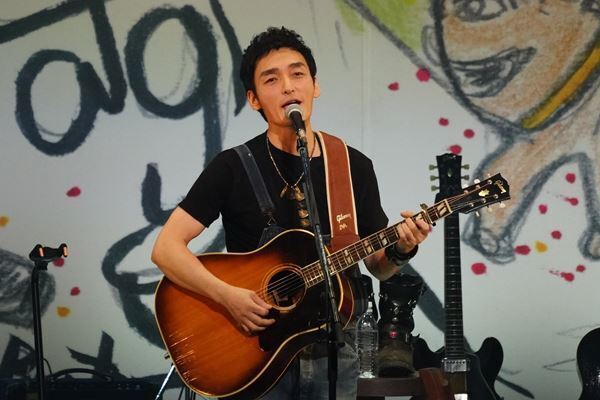 草彅剛「みんなの前でステージに立てて本当にうれしい」 3年ぶりの『はっぴょう会』で和田唱、泉谷しげるらとコラボ