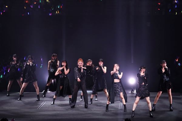 アンジュルムが現体制初の武道館でソロメドレー含む20曲披露、竹内朱莉「これからも最高な空間を作り上げていきたい」