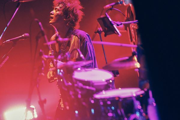 flumpool主催の対バンツアー「Layered Music」、sumikaを迎えた神奈川県民ホール公演オフィシャルレポ