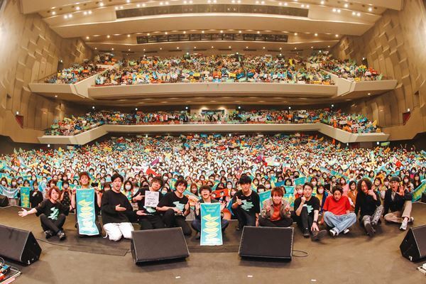 flumpool主催の対バンツアー「Layered Music」、sumikaを迎えた神奈川県民ホール公演オフィシャルレポ