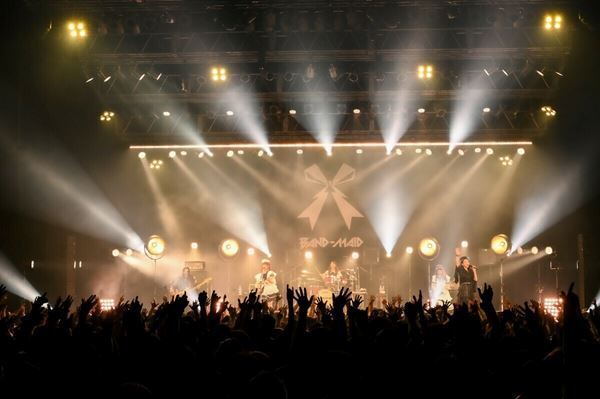 「保守的なのは性に合わない」小鳩ミク＆SAIKIが語るBAND-MAIDの現在地。