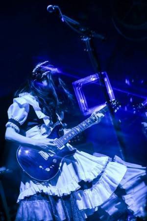 「保守的なのは性に合わない」小鳩ミク＆SAIKIが語るBAND-MAIDの現在地。