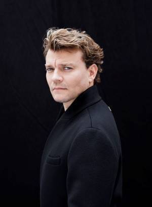 「スター オンラインFES」に『ゲーム・オブ・スローンズ』ピルー・アスベックと吹替声優の島崎信長がビデオ参加