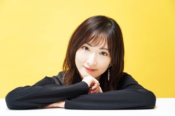 嘘が嫌いな生駒里奈、稀代の嘘つきを演じる。KERA CROSS第三弾『カメレオンズ・リップ』