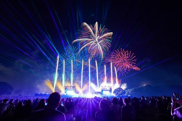 ディズニーの名曲と花火が融合！　25,000人が集結した『Disney Music &amp; Fireworks』茨城公演のレポート到着