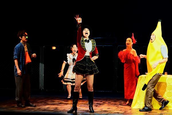 ショーン・ホームズ演出、原田美枝子4年ぶりの舞台　PARCO劇場開場50周年記念シリーズ『桜の園』開幕