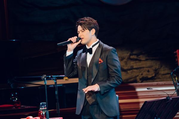 【クリスマスライブレポート】MORISAKI WIN ACOUSTIC LIVE　「僕の隣にいてくれますか？」