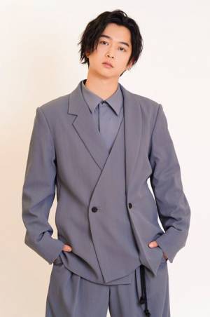 KERA作品3作目の瀬戸康史と初参加の千葉雄大、役どころは・・・？ 昭和30年代の新宿を舞台にした新作『世界は笑う』