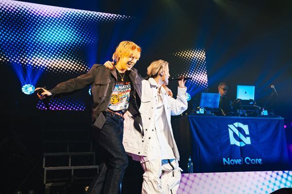 Novel Core初のZepp単独公演でAile The Shota、SKY-HIらが集結&amp;2ndアルバム『No Pressure』発表
