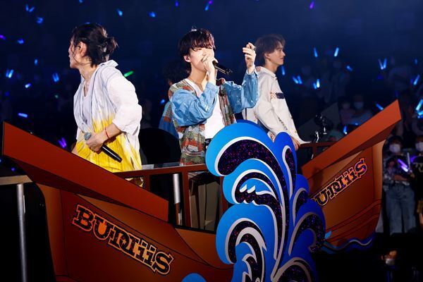 「僕たちの存在で、元気や勇気を与えていきたい」BUDDiiSが見せた新たなステージ　初の横浜武道館ライブレポート