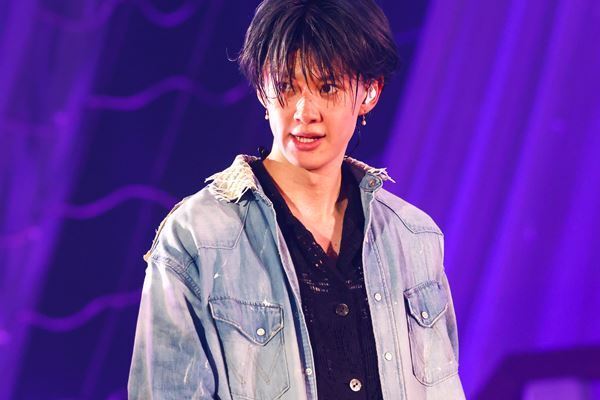 「僕たちの存在で、元気や勇気を与えていきたい」BUDDiiSが見せた新たなステージ　初の横浜武道館ライブレポート