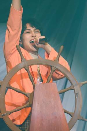 「僕たちの存在で、元気や勇気を与えていきたい」BUDDiiSが見せた新たなステージ　初の横浜武道館ライブレポート