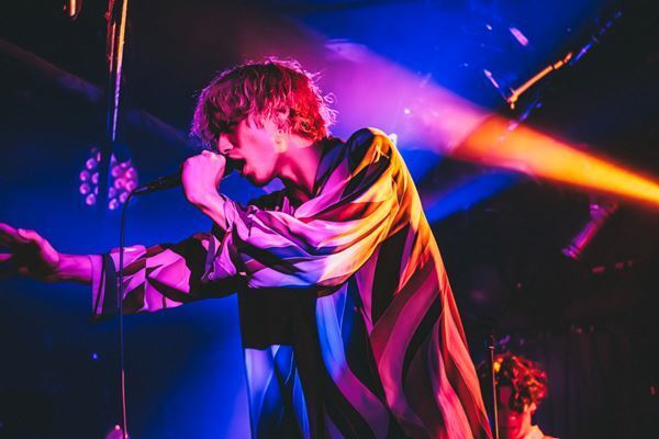 【ライブレポート】4人組新鋭バンド・DeNeel『I WONDER WHAT HAPPENED Tour 2nd "興味ない？” 』東京公演