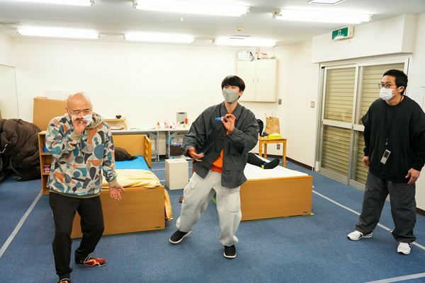 世界平和は簡単ではないけれど――おじさんふたりの交流を描く『じりりた』主演・渡辺哲×酒井敏也×脚本・演出ニシオカ・ト・ニール鼎談