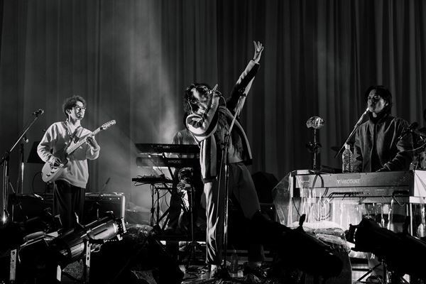 『YONAWO YAON』開催　どんぐりず、鈴木真海子、Skaaiがゲスト出演【レポート】