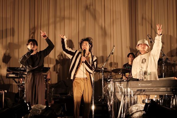 『YONAWO YAON』開催　どんぐりず、鈴木真海子、Skaaiがゲスト出演【レポート】