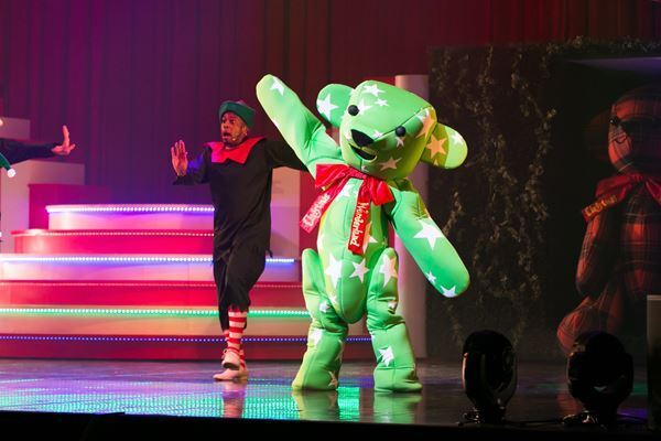 劇場で楽しむクリスマス『ブロードウェイ クリスマス・ワンダーランド』ペア割チケットが10日間限定で発売スタート