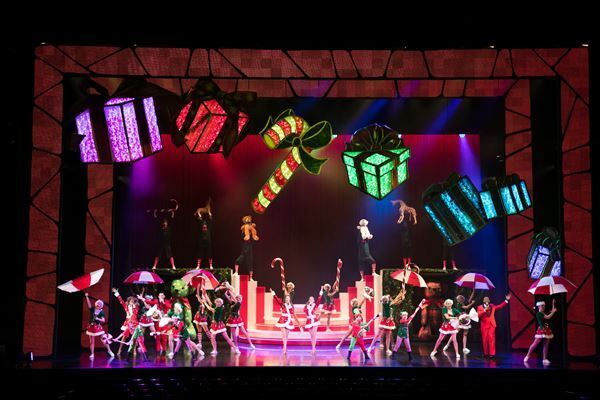 劇場で楽しむクリスマス『ブロードウェイ クリスマス・ワンダーランド』ペア割チケットが10日間限定で発売スタート
