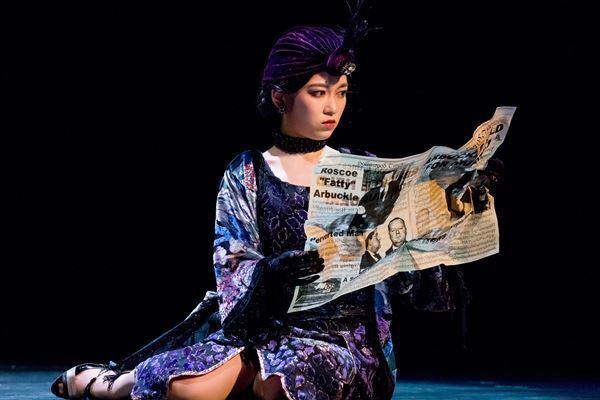 サイレント・コメディーに息づく人々の鼓動感じるKERA CROSS『SLAPSTICKS』最終公演地へ、木村達成が見せる新境地