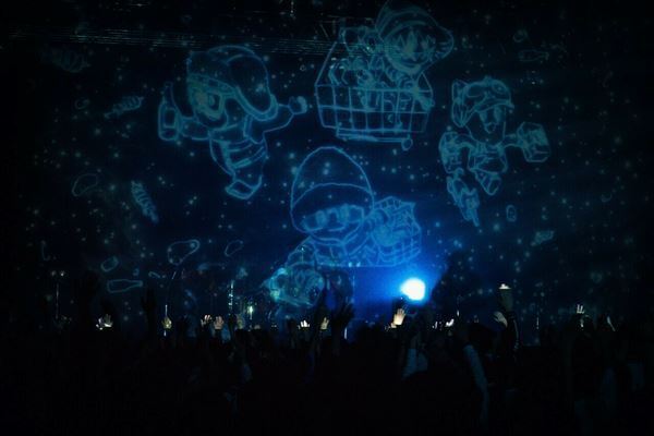 謎多き新人バンド“633”、ストレイテナーとAge Factoryを前座に迎えたツアー初日をレポート