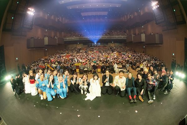 崎山蒼志、伊藤沙莉ら豪華ゲストが出演　いきものがかり水野良樹による『HIROBA FES』レポート