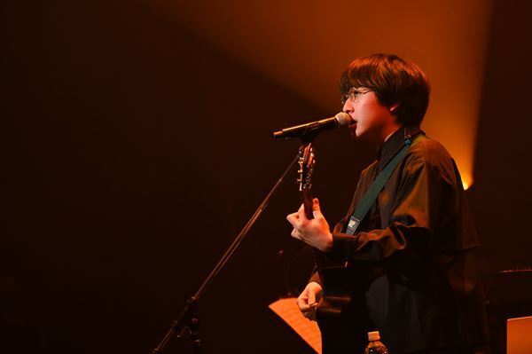 崎山蒼志、伊藤沙莉ら豪華ゲストが出演　いきものがかり水野良樹による『HIROBA FES』レポート