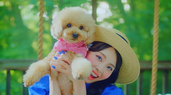 Kawaguchi Yurina、ポップでキュートな「Cherish」MV公開　愛犬との初共演も