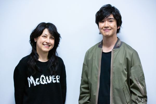 【対談：岸谷香×藤巻亮太 前編】岸谷さんが歌い始めると付いていきたくなるんですよ。旗を振る力があるなあと感じました