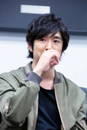 【対談：岸谷香×藤巻亮太 前編】岸谷さんが歌い始めると付いていきたくなるんですよ。旗を振る力があるなあと感じました