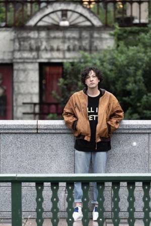 ROTH BART BARON、7thアルバム『HOWL』をリリース「こんなに彩りとエナジーに溢れたアルバムを2022年に作れてよかった」