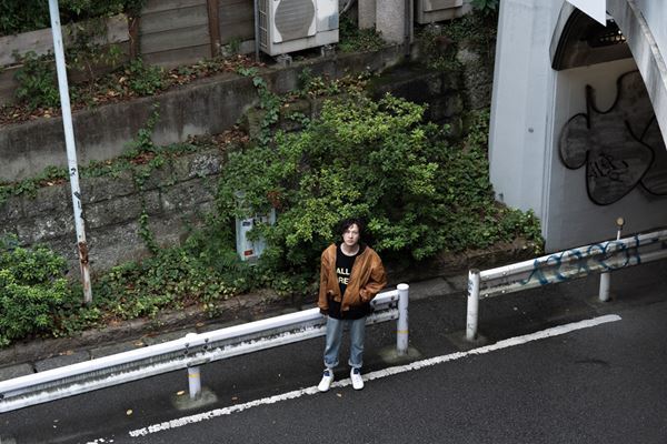 ROTH BART BARON、7thアルバム『HOWL』をリリース「こんなに彩りとエナジーに溢れたアルバムを2022年に作れてよかった」