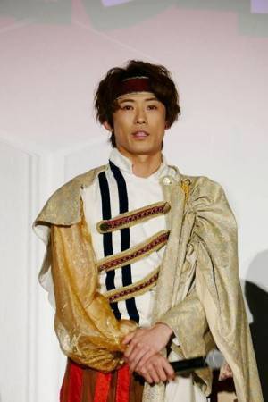 越岡裕貴（ふぉ～ゆ～）「ドッキリじゃないですよね？」と半信半疑　初出演・初主演映画『まくをおろすな！』の舞台挨拶登壇