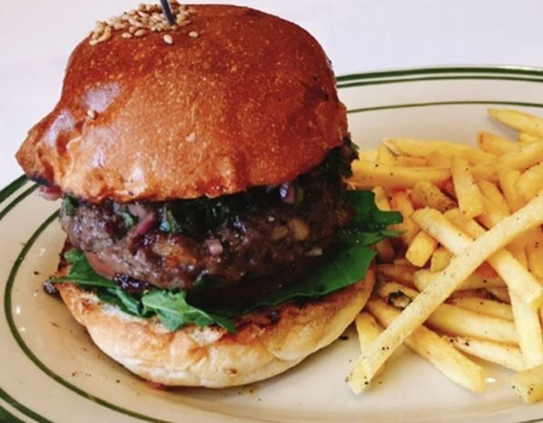 横浜赤レンガ倉庫に全国の人気バーガーが集合『Japan Burger Championship 2023』開催