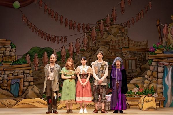 吉岡里帆の初主演舞台『スルメが丘は花の匂い』開幕　出演者コメント到着