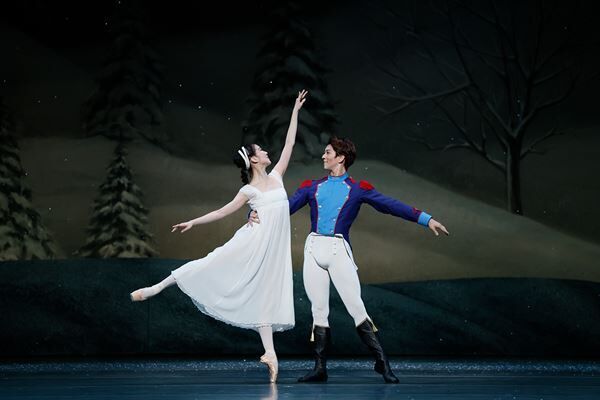 冬の定番バレエ『くるみ割り人形』が新国立劇場で上演