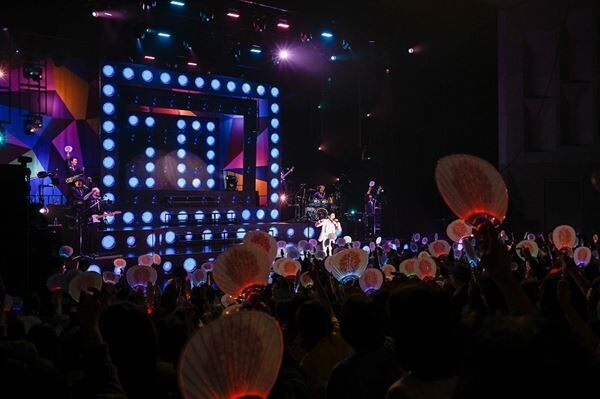 郷ひろみ、デビュー50周年を記念した全国ツアーが開幕　初日公演オフィシャルレポ