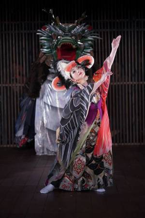 【観劇レポート】駿府城公園で上演 SPAC『天守物語』