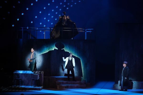 宮原浩暢「何が美しくて、何が醜いかを求め続けていきたい」　手塚治虫原作のミュージカル『アラバスター』上演中