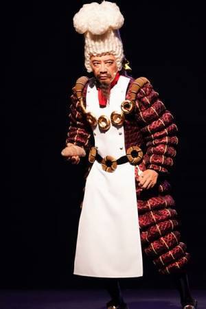 古田新太×天海祐希、舞台『薔薇とサムライ2−海賊女王の帰還−』開幕＆舞台写真到着