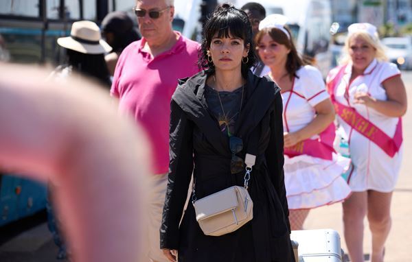 『ドリームランド 渚の四姉妹』ロケ地マーゲイトでの撮影を振り返る特別映像が解禁