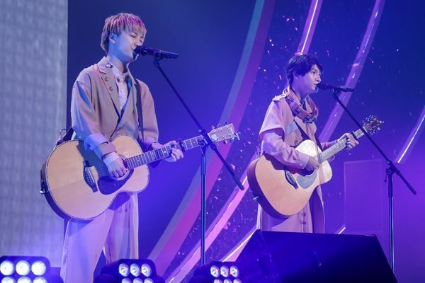 「卒業しても俺たちは仲間だから」DISH//が後輩たちに渡したバトン「EBiDAN THE LIVE 2022～EBiDAN AWARDS～」2日間ライブレポート