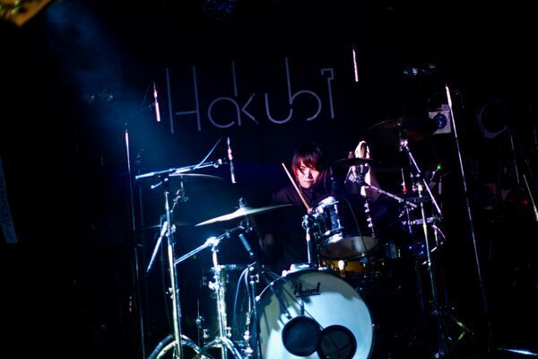 【ライブレポート】“音楽への感謝と支えてくれた人々への信頼を直接伝えること” Hakubiが初のワンマンツアーに込めた強い思い。