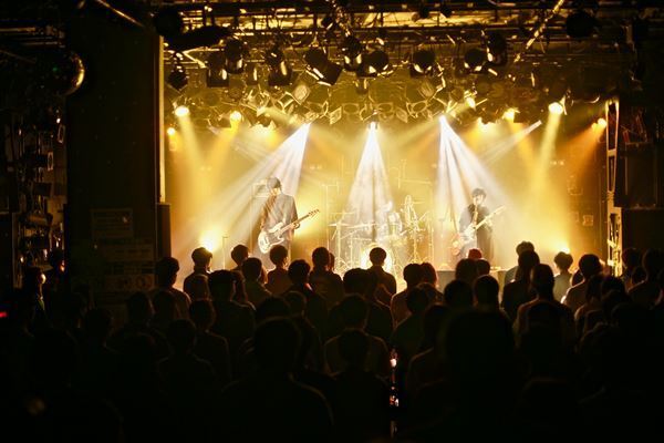 【ライブレポート】“音楽への感謝と支えてくれた人々への信頼を直接伝えること” Hakubiが初のワンマンツアーに込めた強い思い。