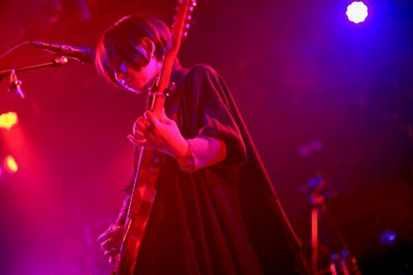 【ライブレポート】“音楽への感謝と支えてくれた人々への信頼を直接伝えること” Hakubiが初のワンマンツアーに込めた強い思い。