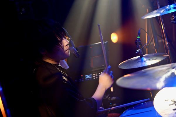 【ライブレポート】“音楽への感謝と支えてくれた人々への信頼を直接伝えること” Hakubiが初のワンマンツアーに込めた強い思い。