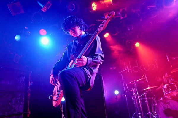 【ライブレポート】“音楽への感謝と支えてくれた人々への信頼を直接伝えること” Hakubiが初のワンマンツアーに込めた強い思い。