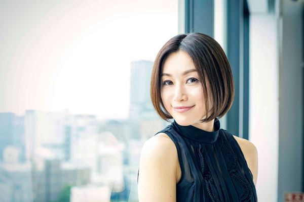 【酒井法子インタビュー】35周年記念ベストアルバムをリリース「どの曲にも思い出があるし、生きてきた軌跡が鮮明な色で記録されている」