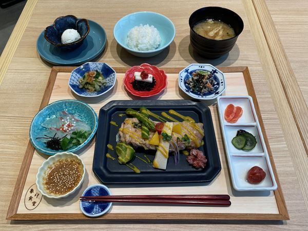 最高の炊飯器で炊くごはんを召し上がれ！　魔法瓶でおなじみの象印が定食屋をオープン