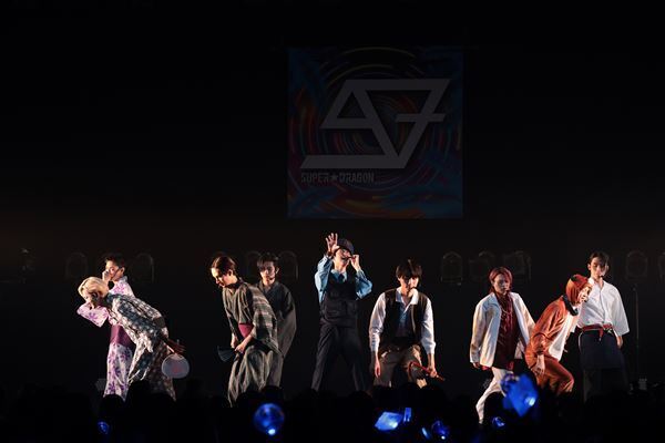 SUPER★DRAGONが遅れて来た“夏”を届ける、FC限定ライブ『For BLUE』振替公演オフィシャルレポート