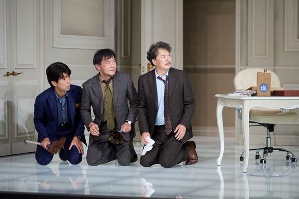 鬼才・白井晃の遊び心が光る噛み合わない会話劇 ー 演劇ジャーナリスト・大島幸久が観た『住所まちがい』【ネタバレあり】